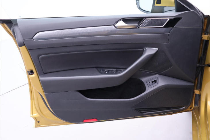 Volkswagen Arteon 2,0 TSI 200kW R-Line 4M CZ DPH