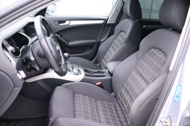 Audi A4 2,0 TDI 110kW quattro Xenon