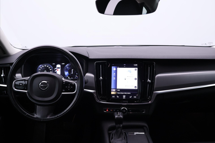 Volvo S90 2,0 D5 177kw AWD Momentum CZ DPH