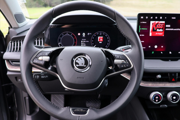 Škoda Superb 2,0 TDI DSG Laurin&Klement DPH