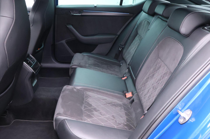 Škoda Superb 2,0 TDI DSG Sportline CZ 1.Maj