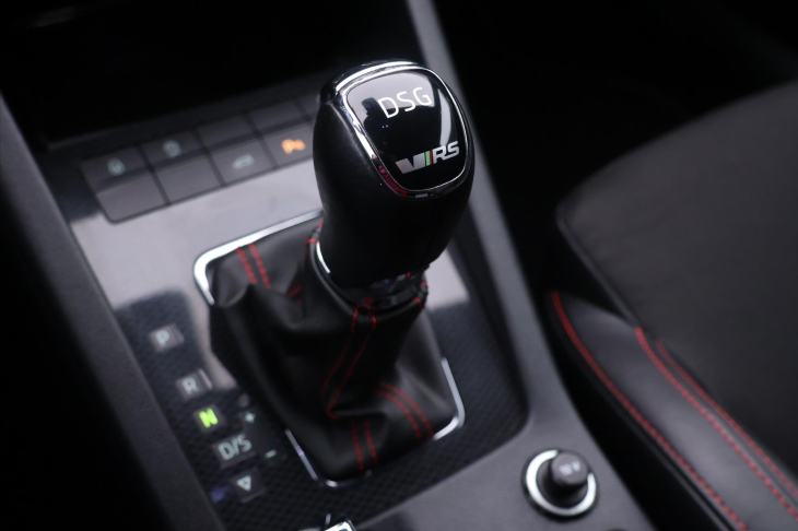 Škoda Octavia 2,0 TDI 135kW DSG Navigace RS