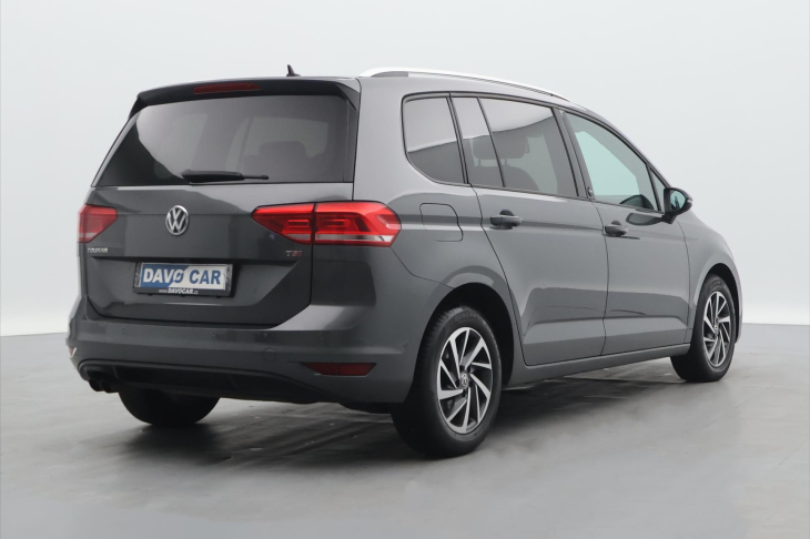 Volkswagen Touran 1.4 TSI 110kW DSG 7-Míst 1.Maj.