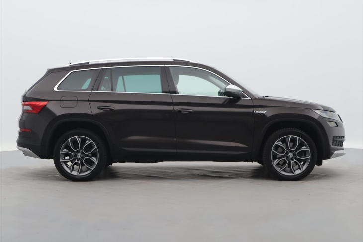 Škoda Kodiaq 2,0 TSI 140kW DSG 4x4 CZ Scout