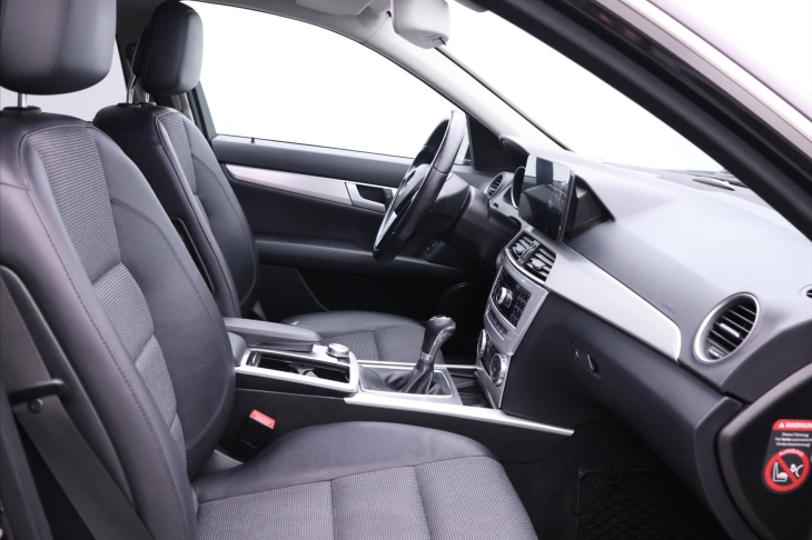 Mercedes-Benz Třídy C 2,1 220CDI 125kW Aut.klima Xenon