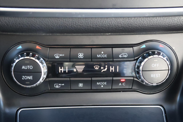 Mercedes-Benz GLA 2,1 220d 4Matic Aut. CZ LED