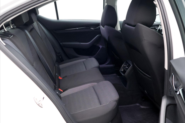 Škoda Octavia 2,0 TDI 110kW Ambition CZ DPh