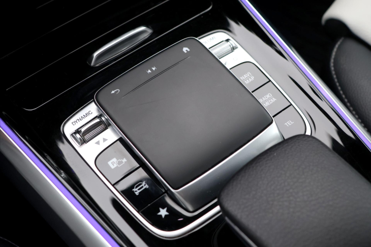 Mercedes-Benz GLB 2.0 200d 110kW AMG Line FULL LED