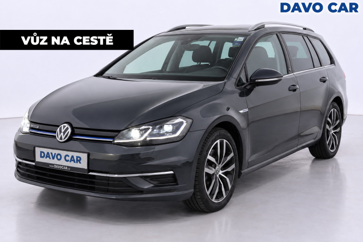 Volkswagen Golf 1,5 TSI 96 kW Sound LED PANO