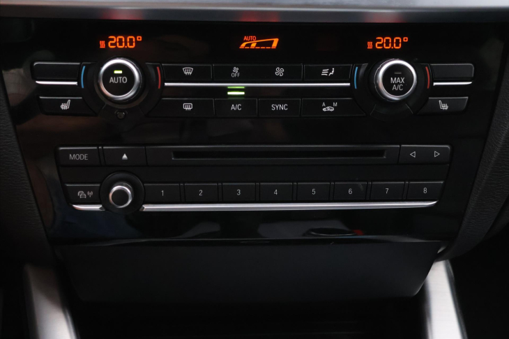 BMW X4 3,0 35xD 230kW CZ M-paket DPH