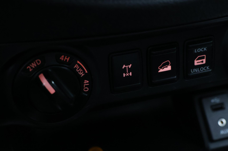 Nissan Navara 2,3 dCi 120kW King Cab CZ DPH