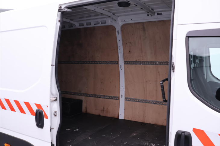 Iveco Daily 2,3 HPT Hi-Matic Maxi DPH