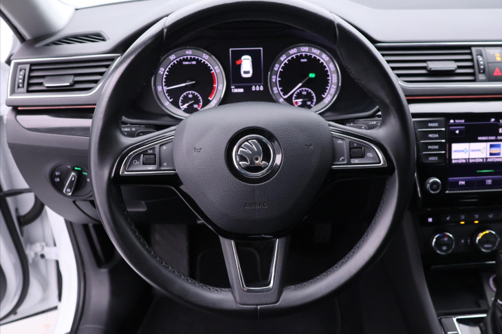 Škoda Superb 2,0 TSI 206kW 4x4 DSG L&K 1Maj