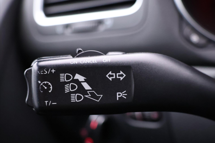 Volkswagen Golf 2,0 TDI 81kW Serv.Kniha