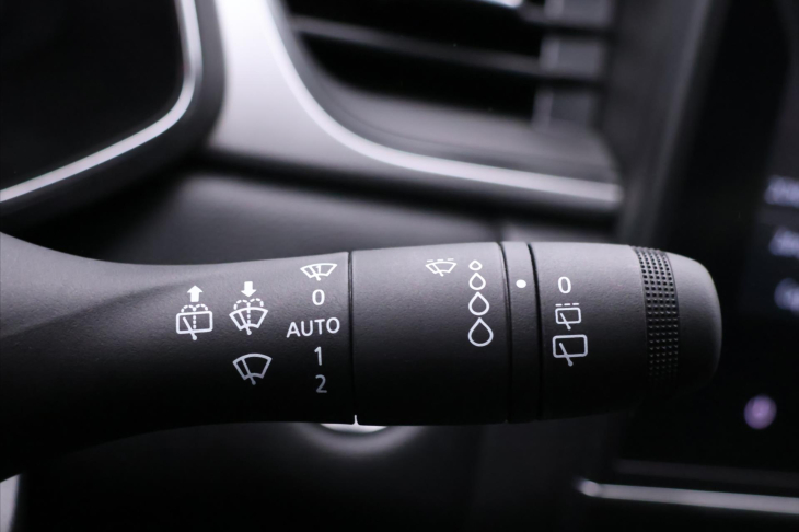 Renault Captur 1,3 TCe 103kW Aut. Kůže CZ