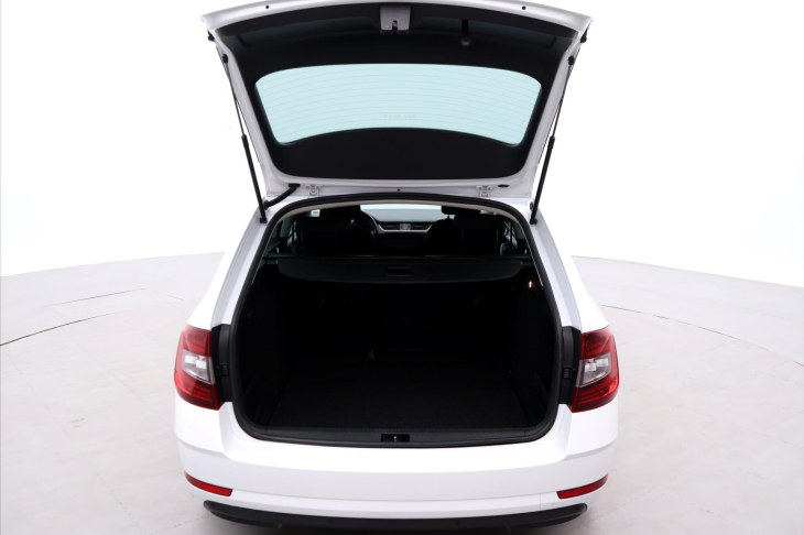 Škoda Octavia 1,6 TDI Ambition LED Navi