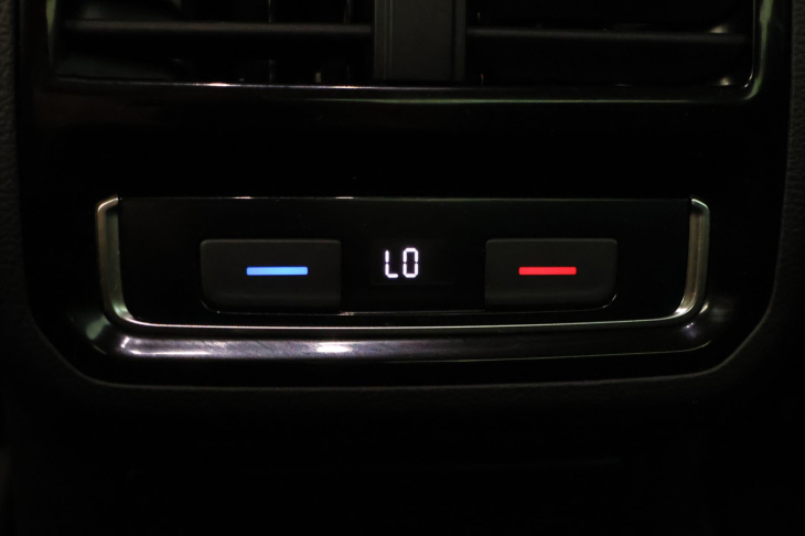 Volkswagen Passat 1.4 TSI 110kW LED DSG Tažné