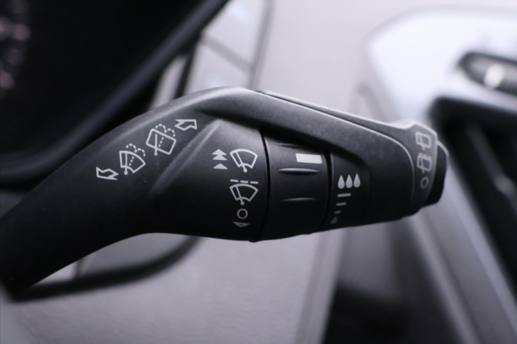 Ford Tourneo Custom 2,0 TDCI 125KW 8-Míst Long DPH