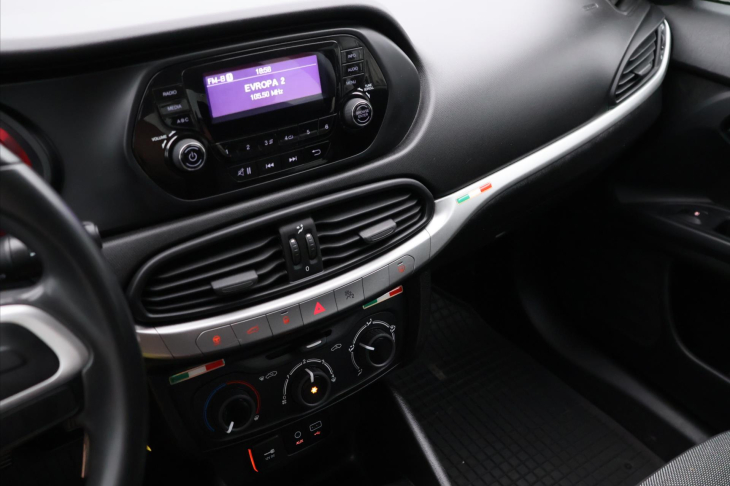 Fiat Tipo 1,4 70kW CZ Klima