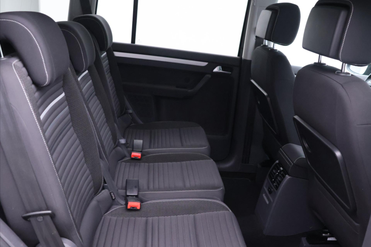 Volkswagen Touran 1,2 TSI Cup 7-Míst Serv.kniha