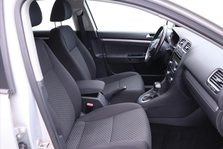 Volkswagen Golf Variant 1,6 TDI 77kW DSG Aut.klima CZ