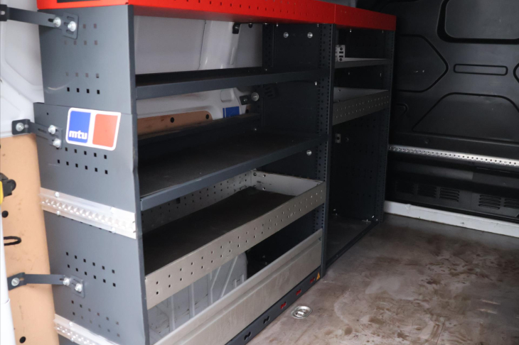 Ford Transit Custom 2,0 TDCi 96 kW Dílna DPH Tažné