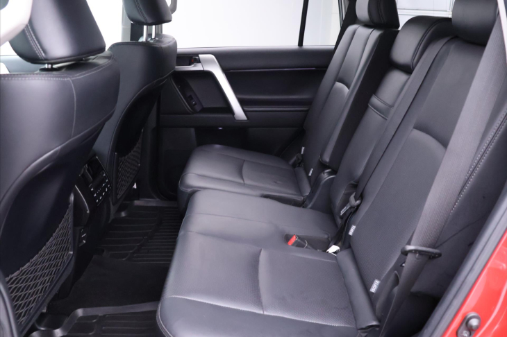 Toyota Land Cruiser 2,8 D-4D 150kW Aut. 4x4 CZ