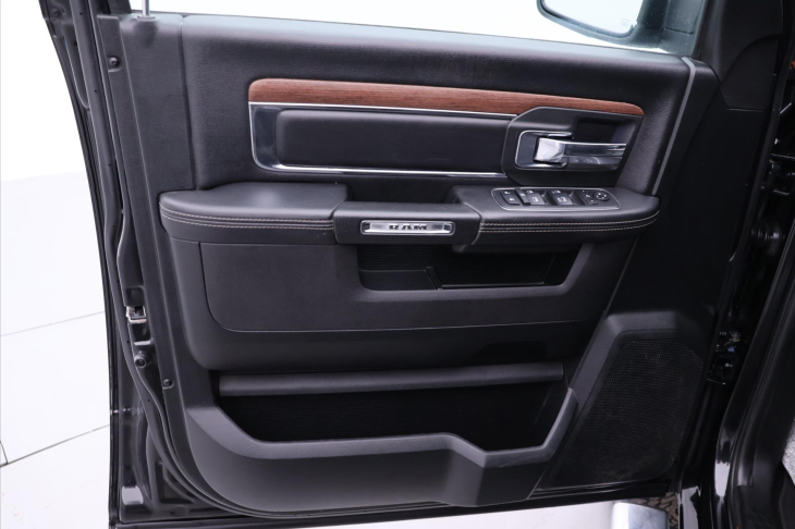 Dodge RAM 5,7 HEMI 295kW 4x4 Laramie DPH