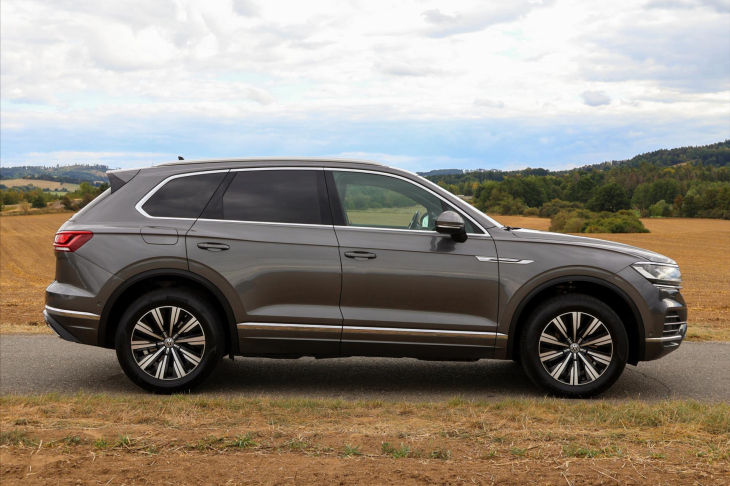 Volkswagen Touareg 3,0 TDI V6 210kW 4M CZ DPH