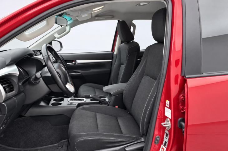 Toyota Hilux 2,4 D-4D 110kW 4x4 Aut. CZ DPH