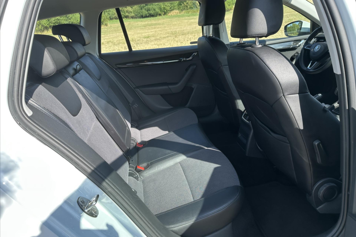 Škoda Octavia 1.6 TDI CZ Style+ LED Navi