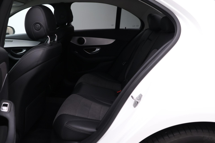 Mercedes-Benz Třídy C 1,6 C180 115 kW Full LED