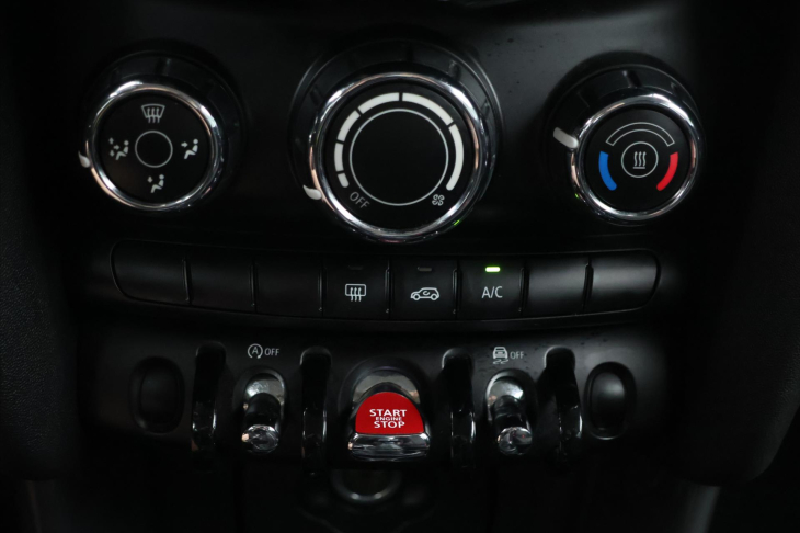 Mini Cooper 1,5 100kW CZ DPH Klima,Tempo