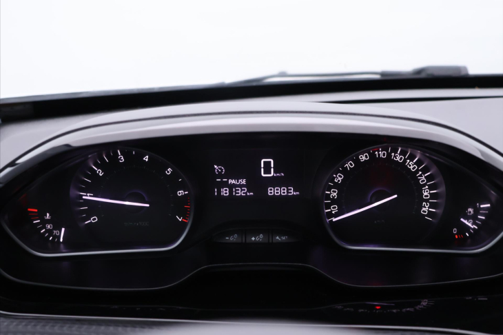 Peugeot 2008 1,2 PT 81kW Aut.klima CZ