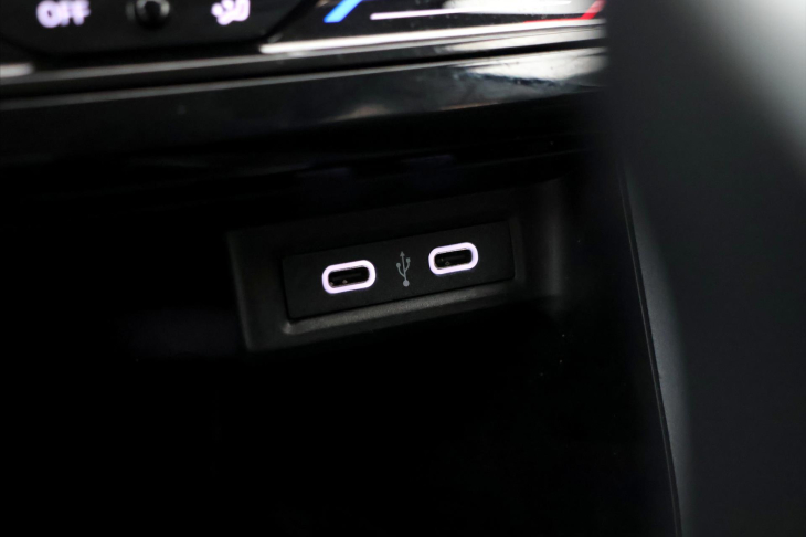 Volkswagen T-Cross 1,0 TSI 81kW Life Aut.klima Tažné