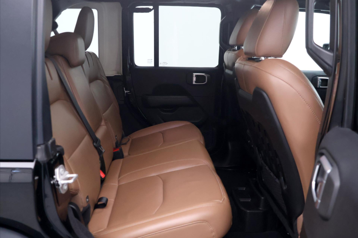 Jeep Wrangler 2,0 4xe Unlimited CZ DPH Aut. Rubicon