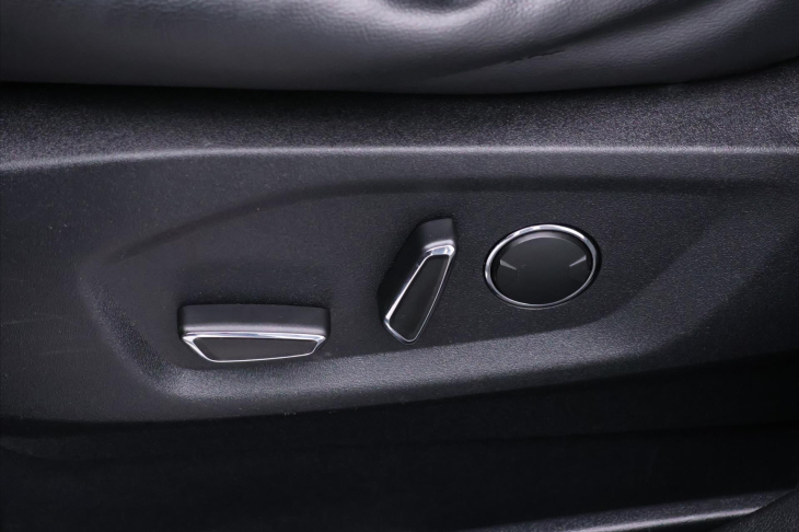 Ford S-MAX 2,0 TDCi 110kW Aut. Titanium