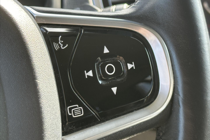 Volvo XC90 2,0 D 165 kW Inscription CZ