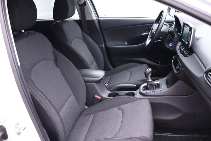 Hyundai i30 1,5 T-GDI 117kW Smart DPH CZ