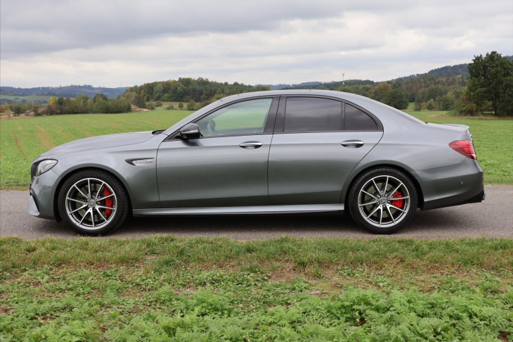 Mercedes-Benz Třídy E 4,0 63S 4MATIC+ 450kW AMG DPH