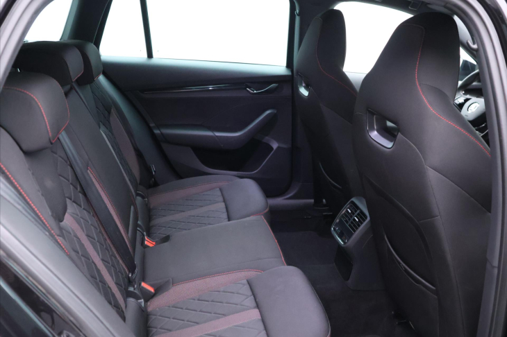 Škoda Octavia 2,0 TDI RS 4x4 DSG First Edition DPH