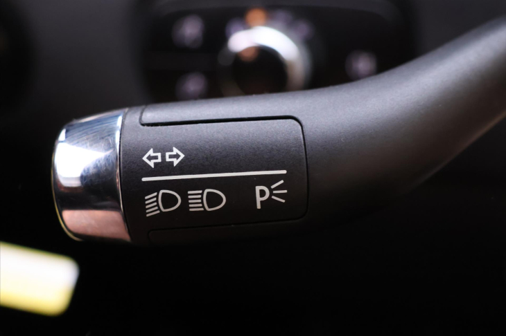 Bentley Continental Flying Spur 6,0 W12 412 kW 4x4 Kůže DPH