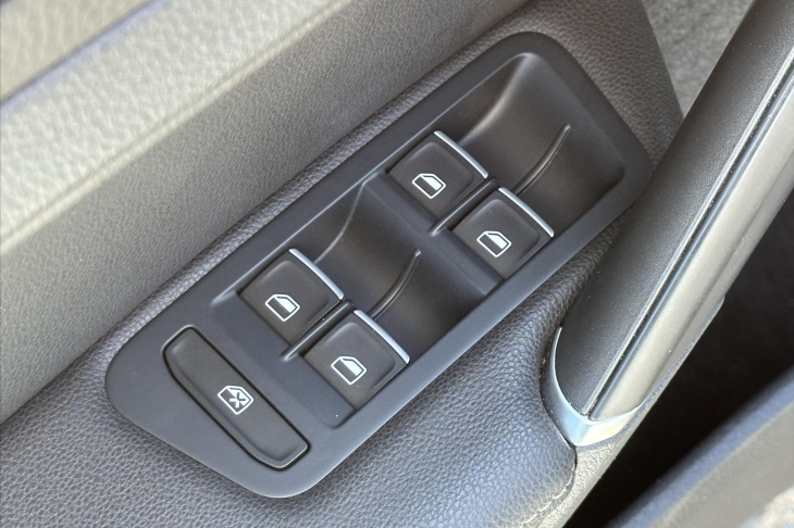 Volkswagen Golf 1,4 TSI 90kW DSG Highline Xenon