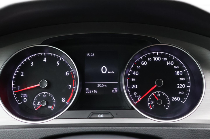 Volkswagen Golf 1,4 TSI 90kW Comfortline CZ