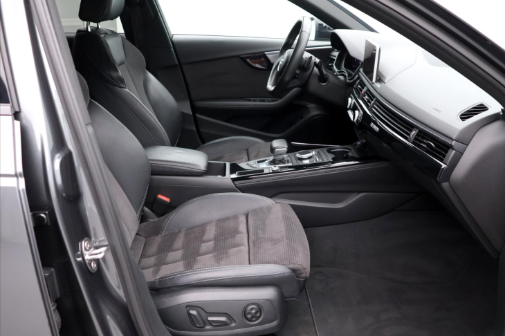 Audi A4 3,0 TDI 200kW quattro Navi