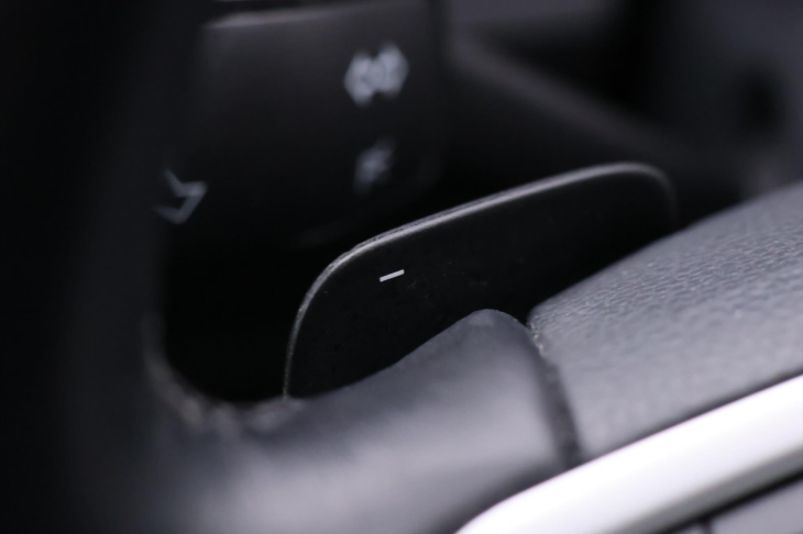 Volkswagen Passat 2,0 TDI 110 kW Elegance DSG DPH CZ