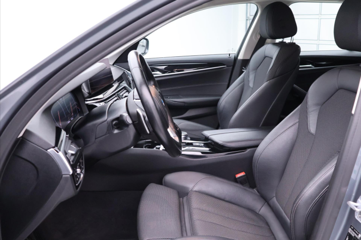 BMW Řada 5 2,0 520d 140 kW CZ DPH 1.Maj.