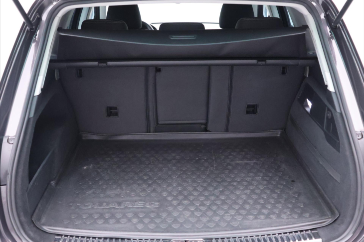 Volkswagen Touareg 3,0 TDI 150kW V6 Kam. Klim. CZ