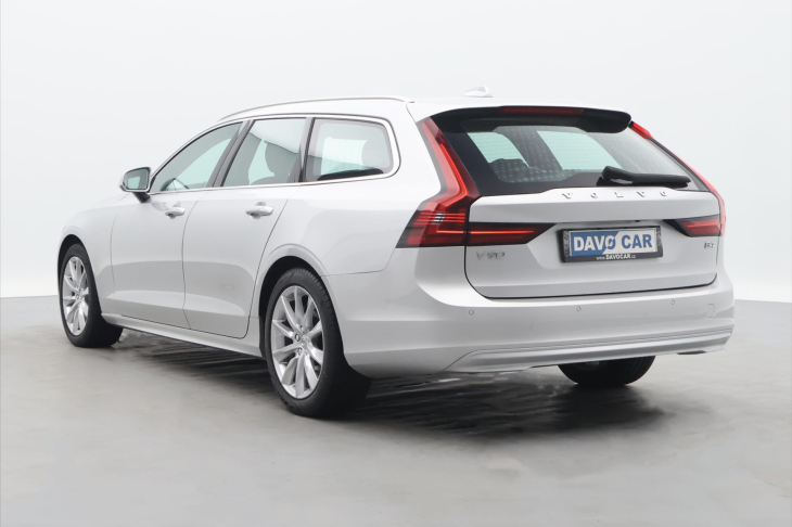 Volvo V90 2,0 D 145 kW Momentum Automat
