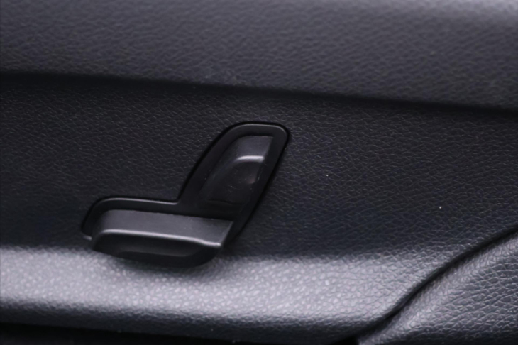 Mercedes-Benz Třídy C 2,1 220d 125kW Aut. Kůže LED